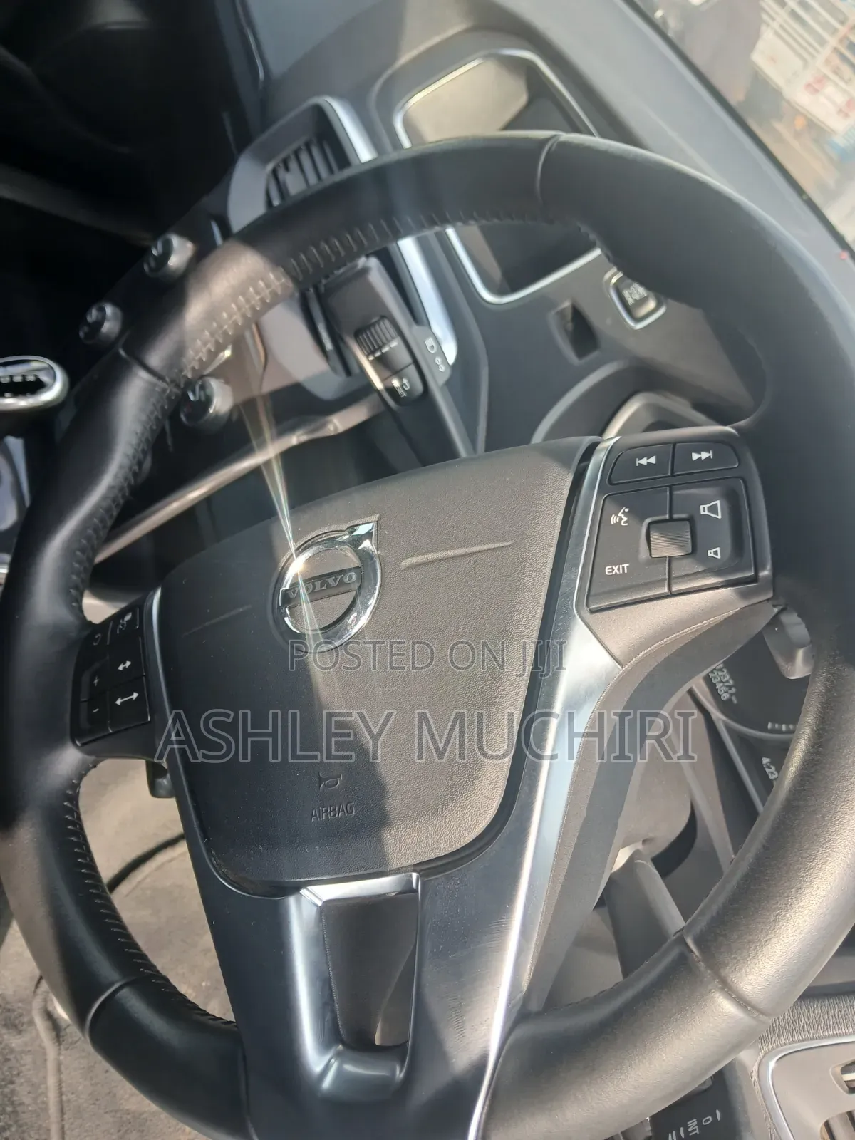 Volvo V40 2019 Purple