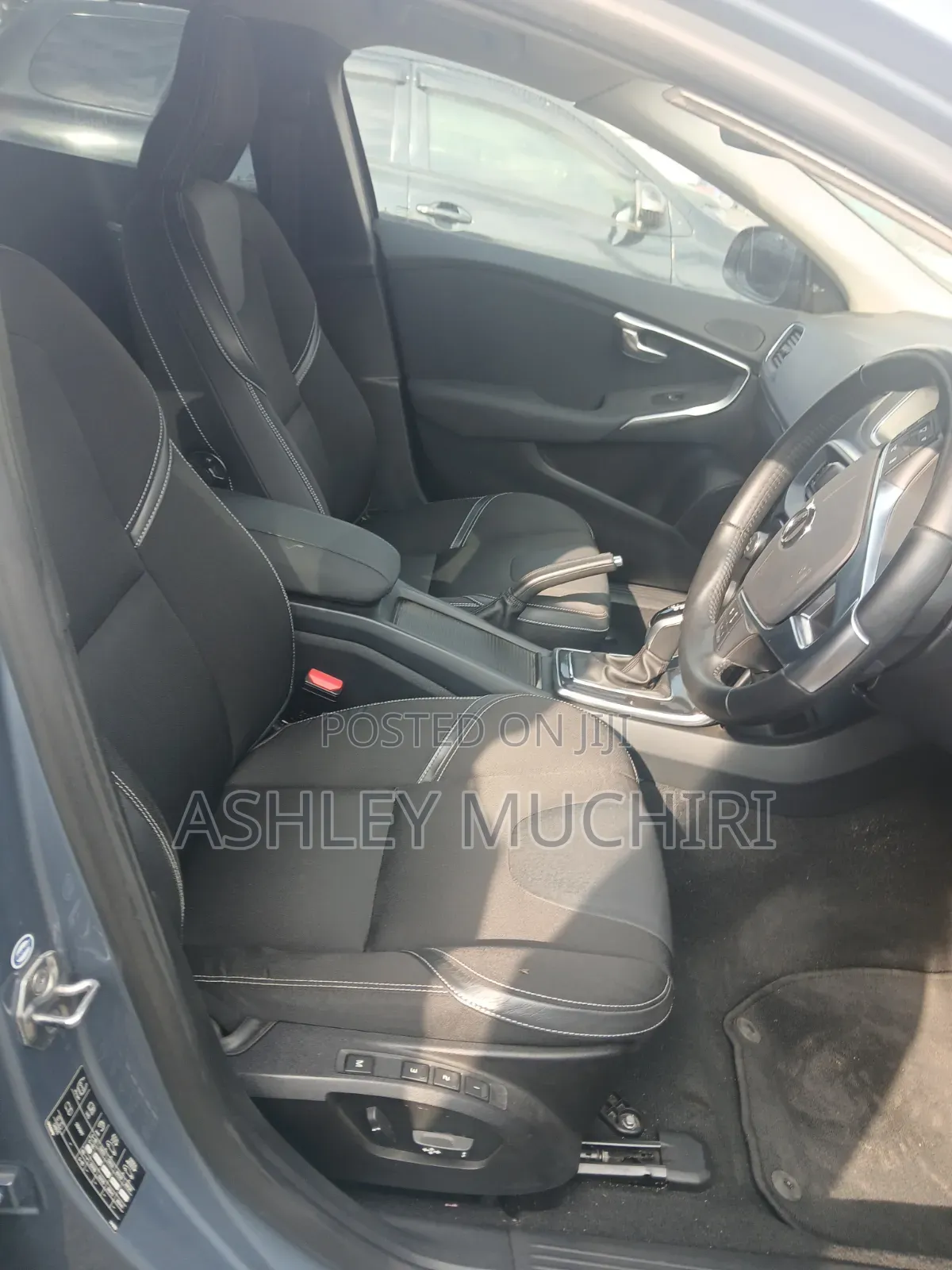 Volvo V40 2019 Purple