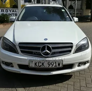 Mercedes-Benz C200 2010 White
