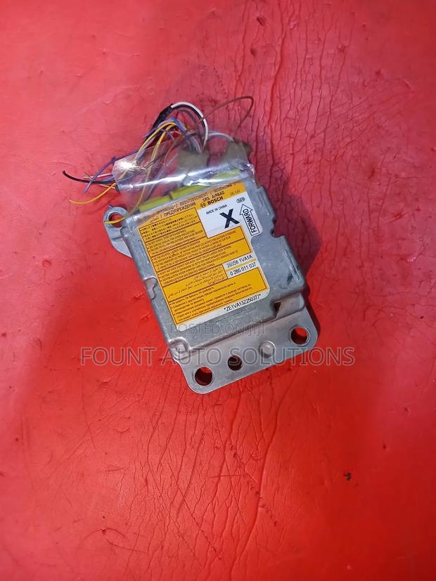 Airbag Computer Nissan Serena 2012 - main view