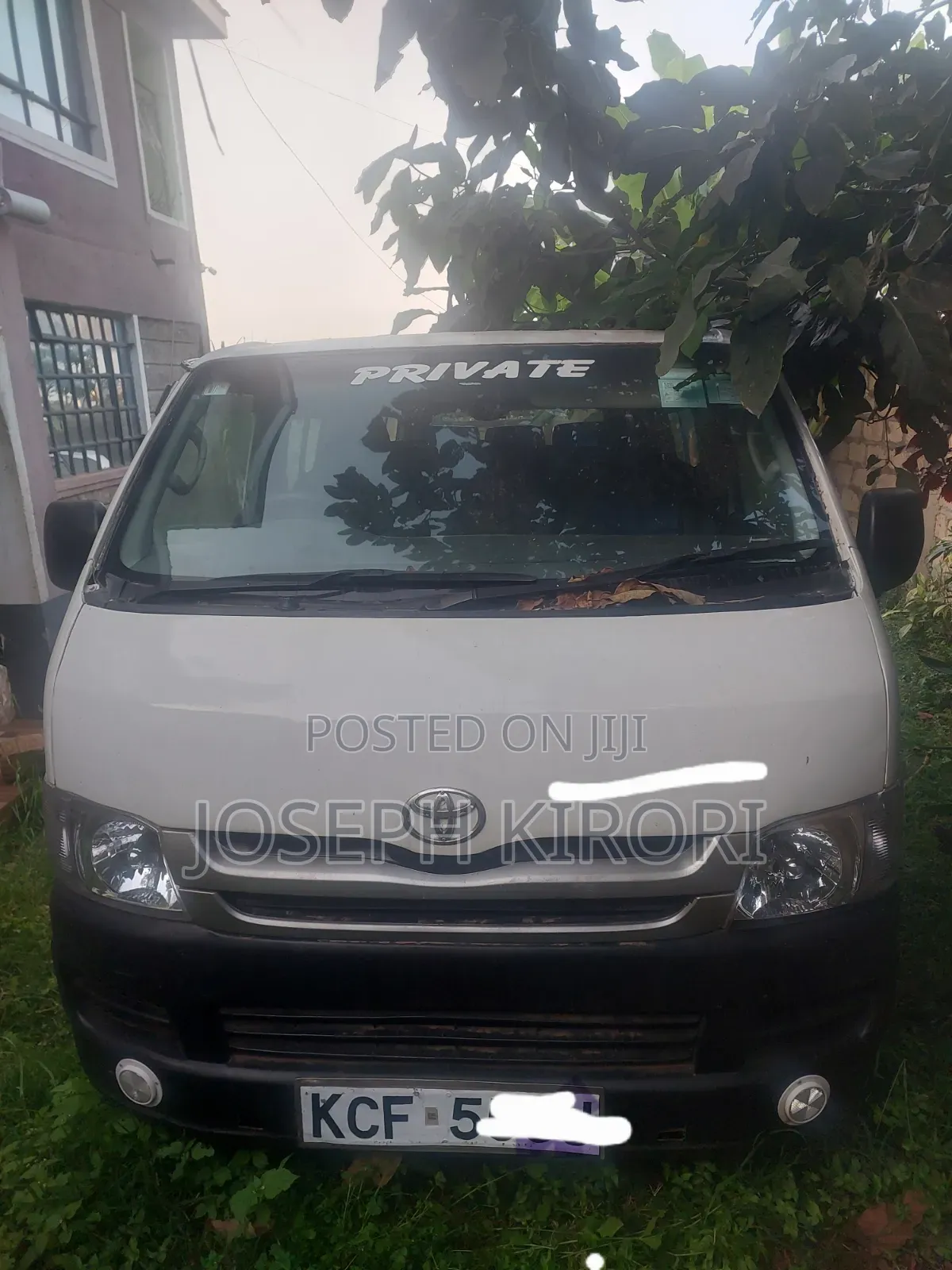 Toyota HiAce 2010 White