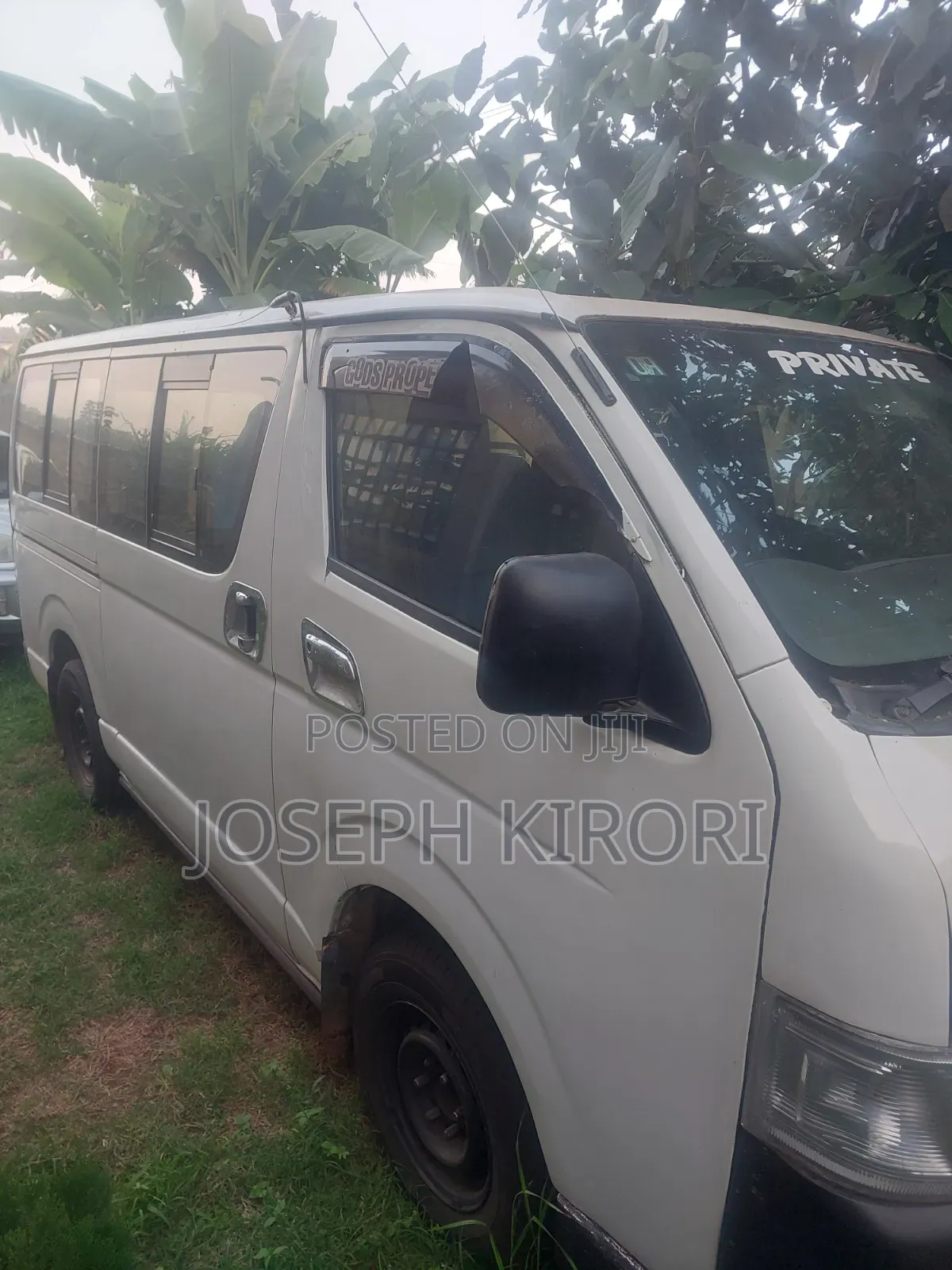 Toyota HiAce 2010 White