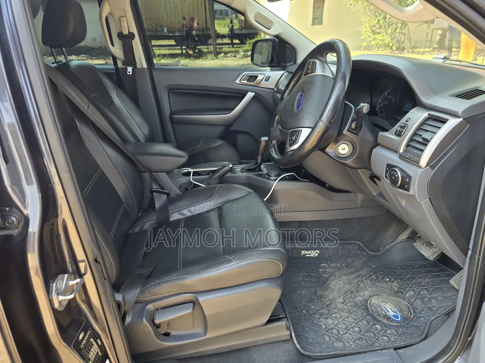 Ford Everest 2018 Gray