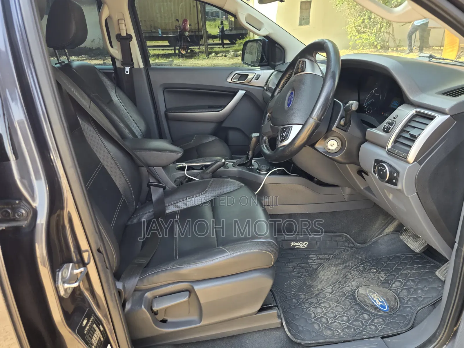 Ford Everest 2018 Gray