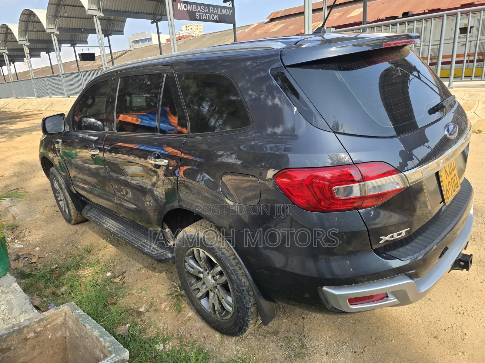 Ford Everest 2018 Gray