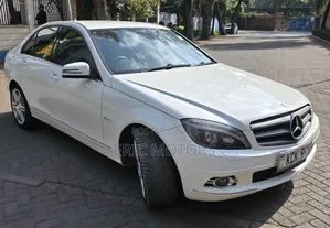 Mercedes-Benz C200 2010 White
