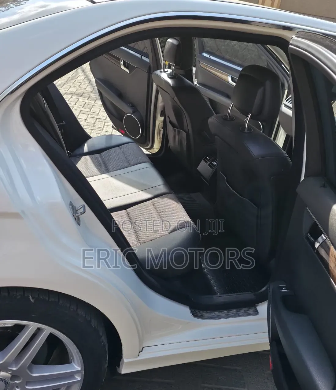 Mercedes-Benz C200 2010 White