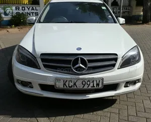 Mercedes-Benz C200 2010 White