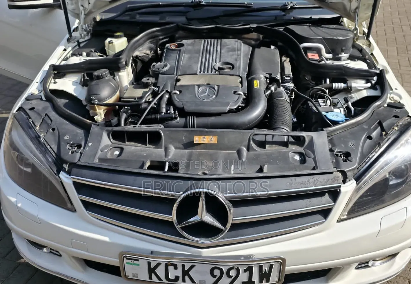 Mercedes-Benz C200 2010 White