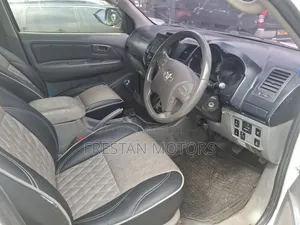 Toyota Hilux 2007 White
