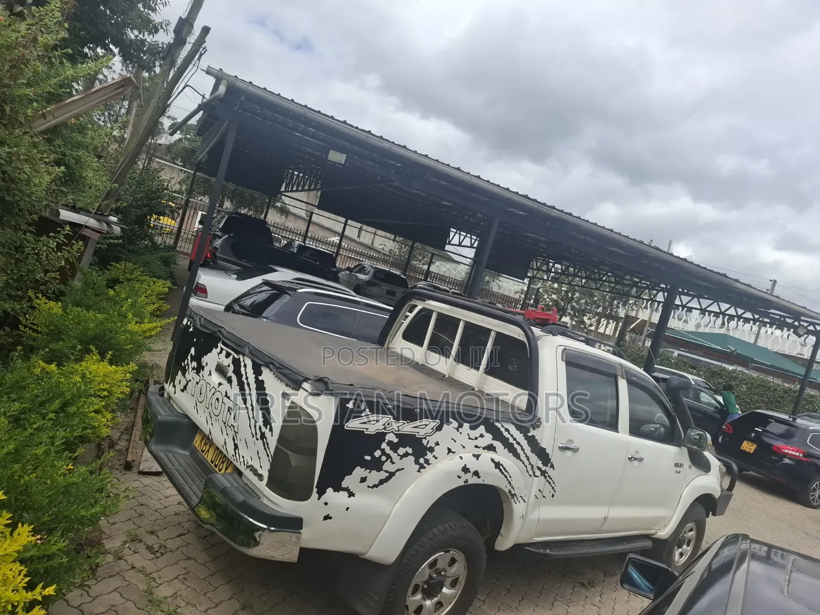 Toyota Hilux 2007 White