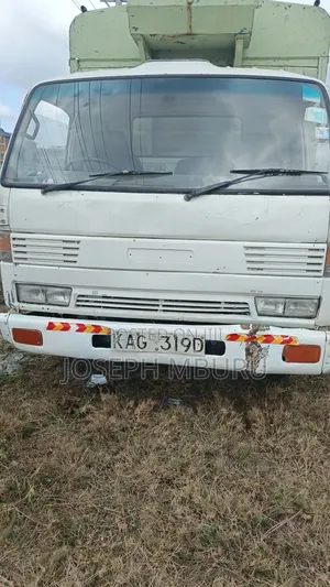 Mazda Canter 2000 White