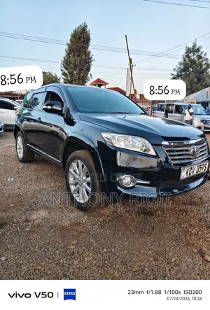Toyota Vanguard 2012 Black