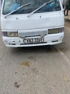 Nissan Caravan (Urvan) 2001 White