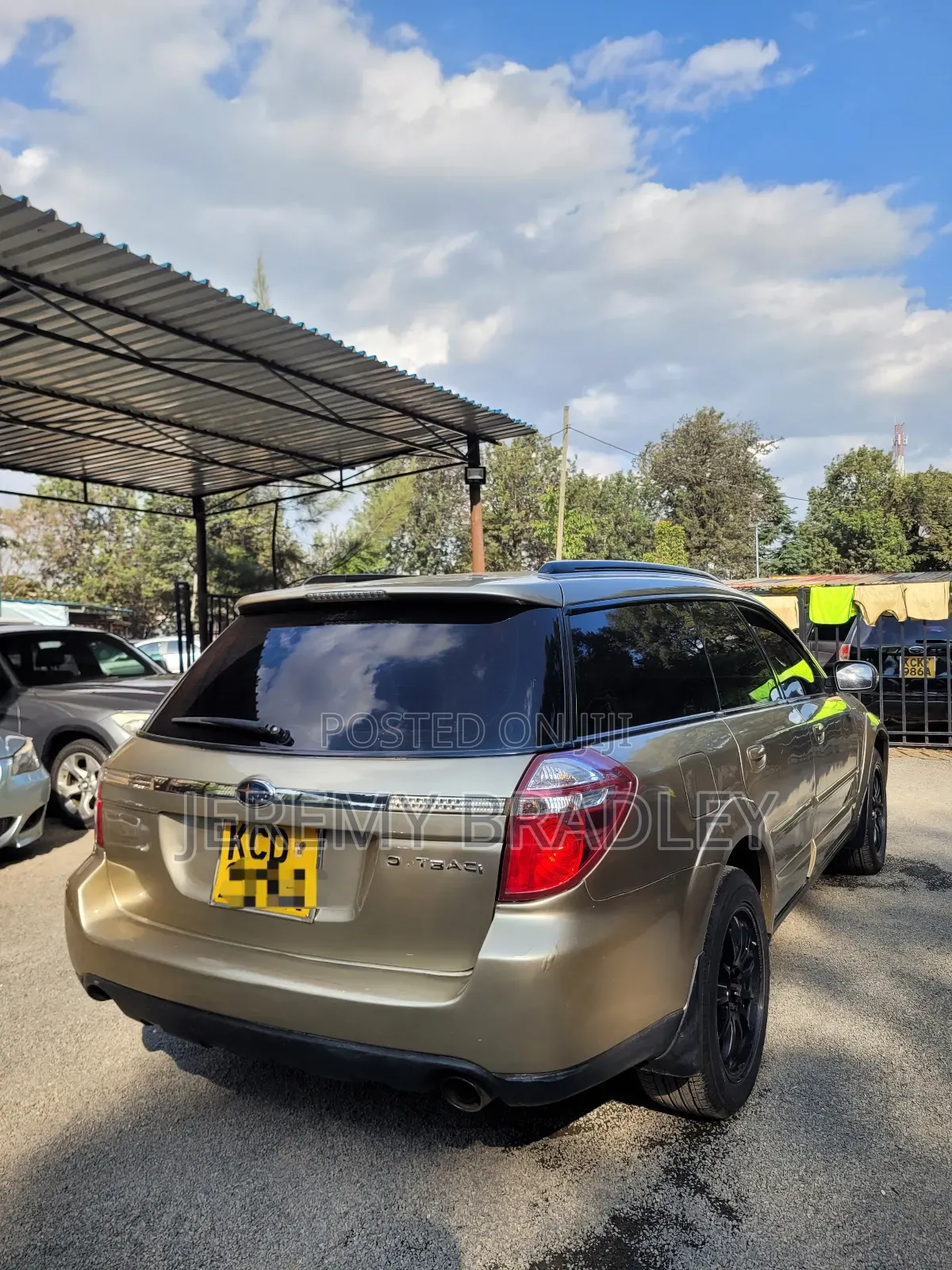 Subaru Outback 2.5 2008 Brown