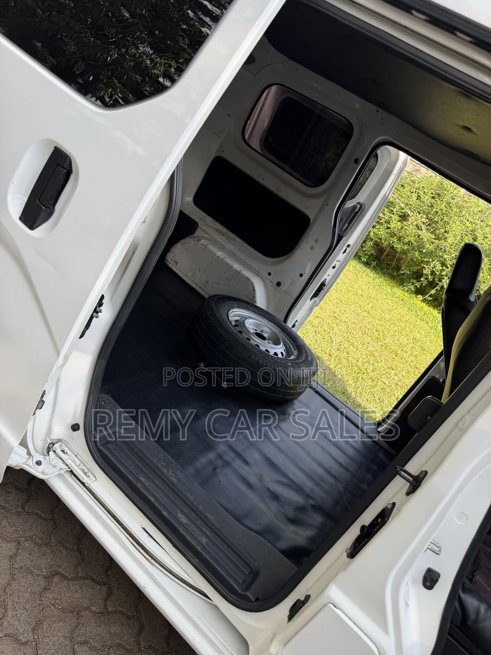 Nissan NV200 2014 White