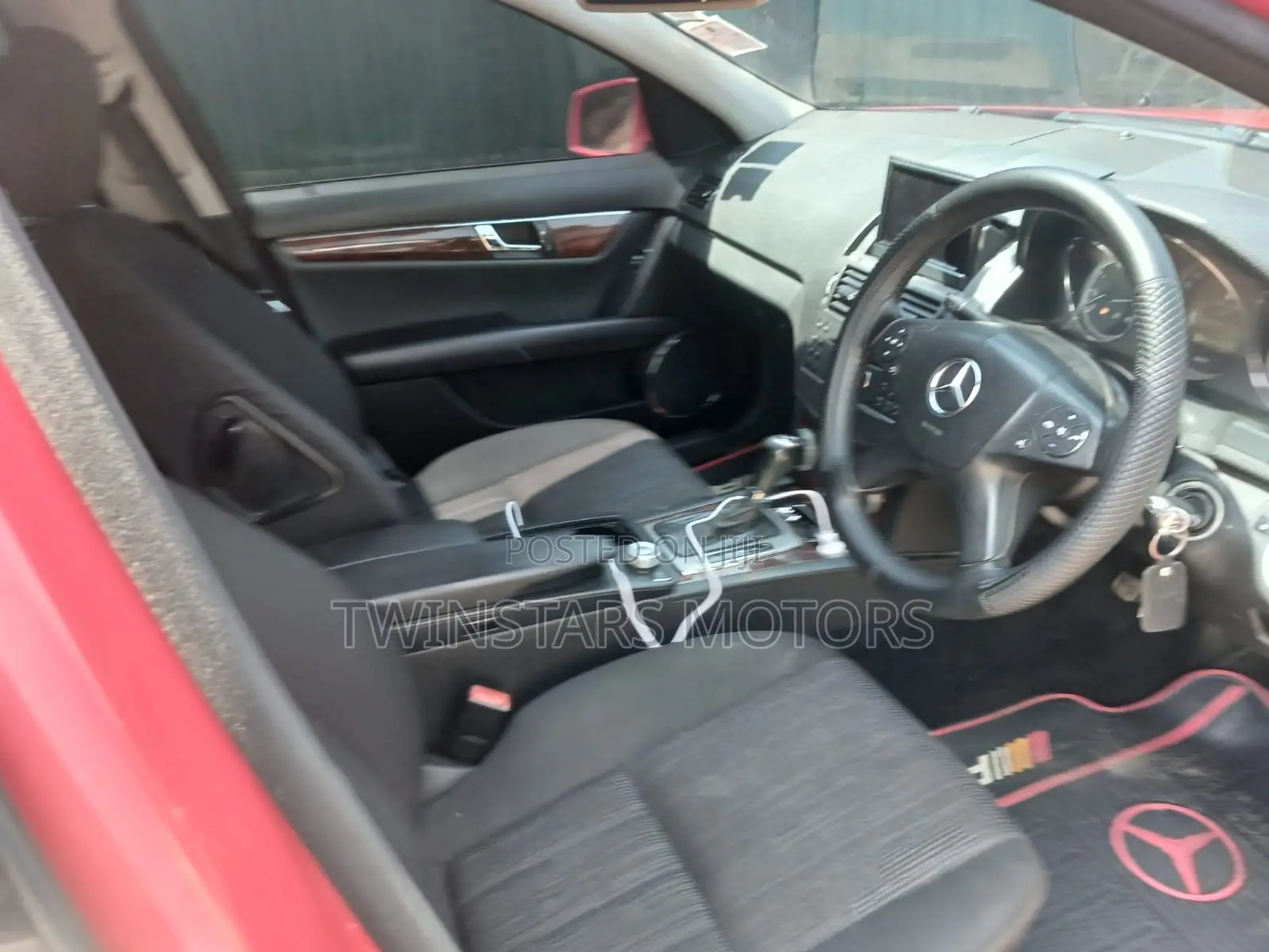 Mercedes-Benz C200 2010 Red