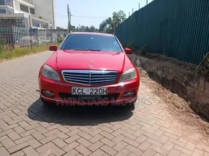 Mercedes-Benz C200 2010 Red