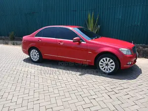 Mercedes-Benz C200 2010 Red