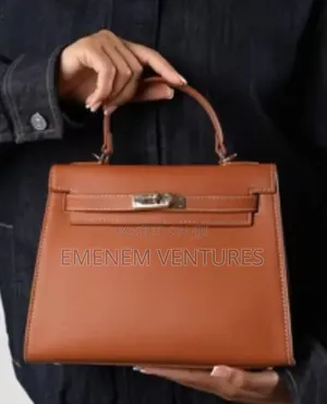 Ladies Medium Handbags