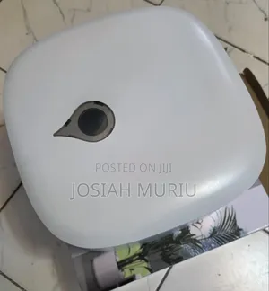 White Jumbo Tissue Holder