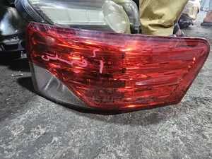 Avensis Taillight