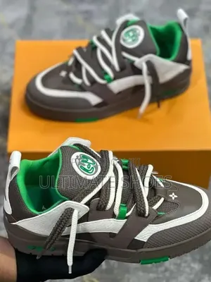 Louis Vuitton "LV" Max
