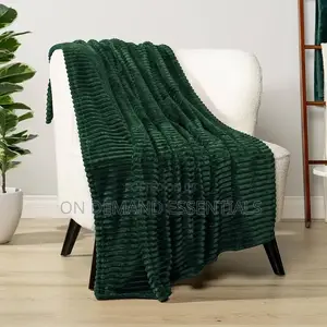 *Fuzzy Fleece Soft Throw Blanket for Couch Lightweight Throw Fleece