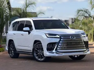 Lexus LX 600 2023 White