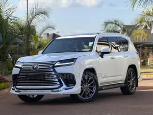 Lexus LX 600 2023 White