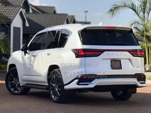 Lexus LX 600 2023 White