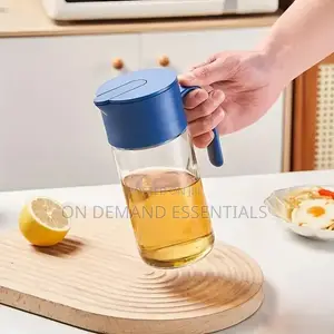 Automatic Opening and Closing Blue Lid Oil Bottle