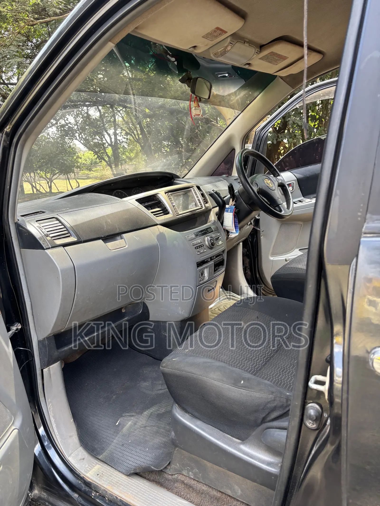 Toyota Voxy 2006 Black