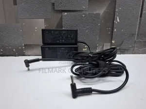 Ex Uk HP 65W 19.5V 3.33A 4.5mm X 3.0mm Blue Tip AC Adapter Charger