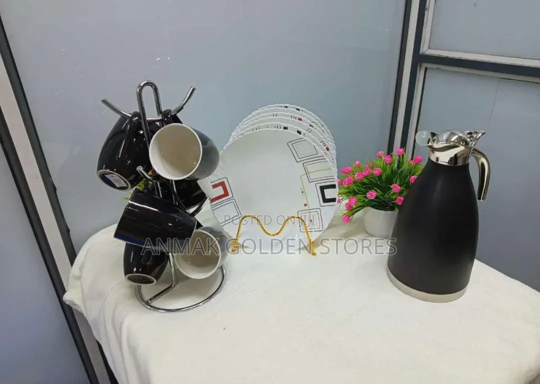 !! *Restocked*
13 PCS Dinner Sets
1 Flask
6 Plates
6 Cups