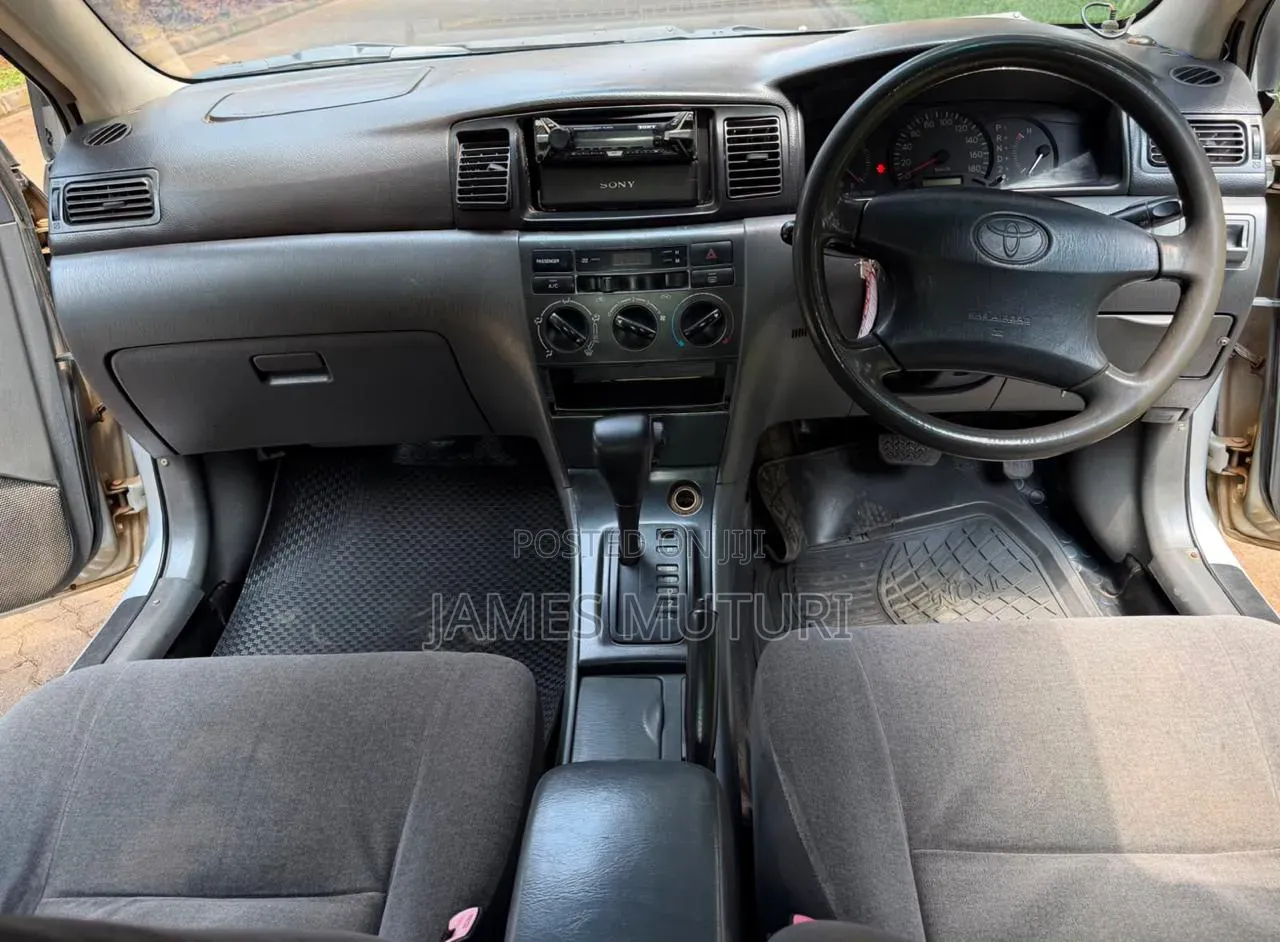 Toyota Corolla 2002 Silver