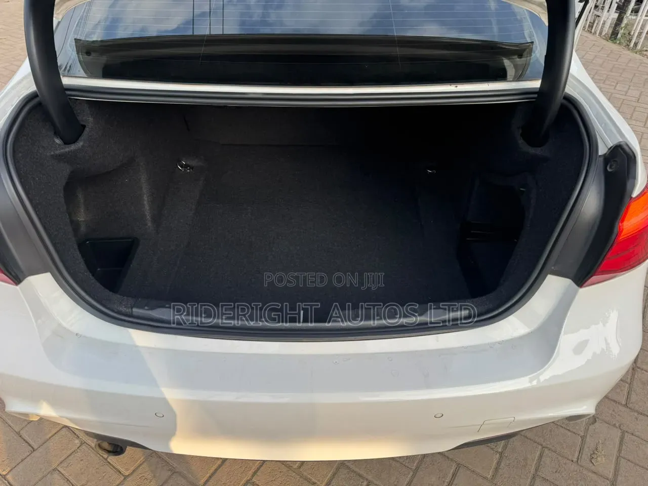 BMW 318i 2017 White