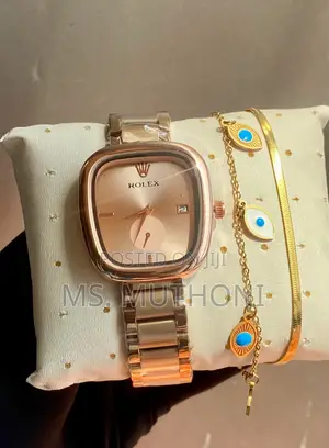 Seamlessly Matched Timepieces and Bracelets
