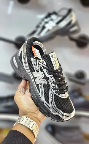 New Balance 740 Shoe Description