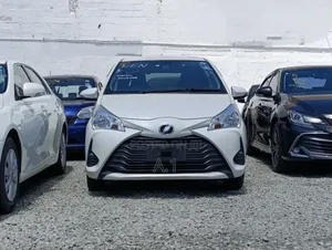 Toyota Vitz 2019 Off white