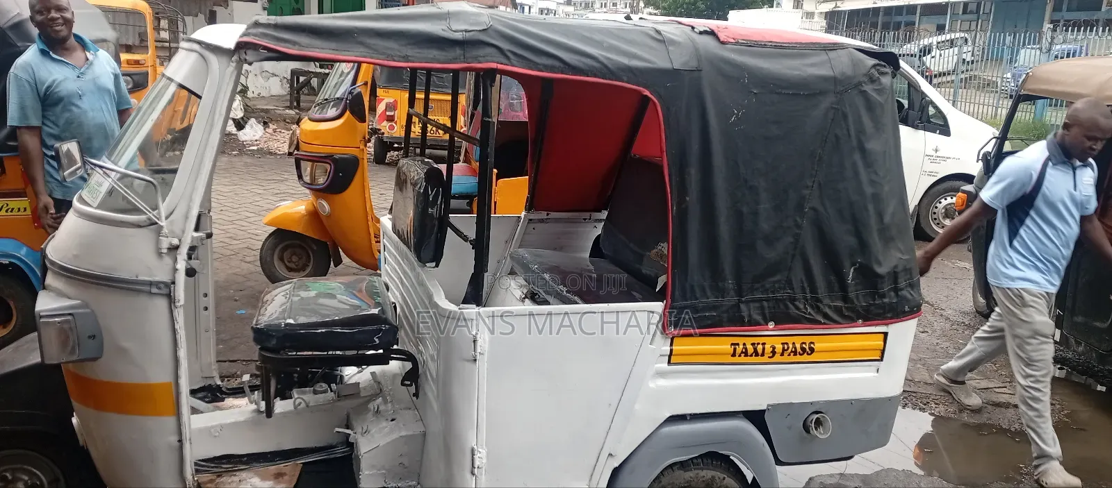 Piaggio 2019 White