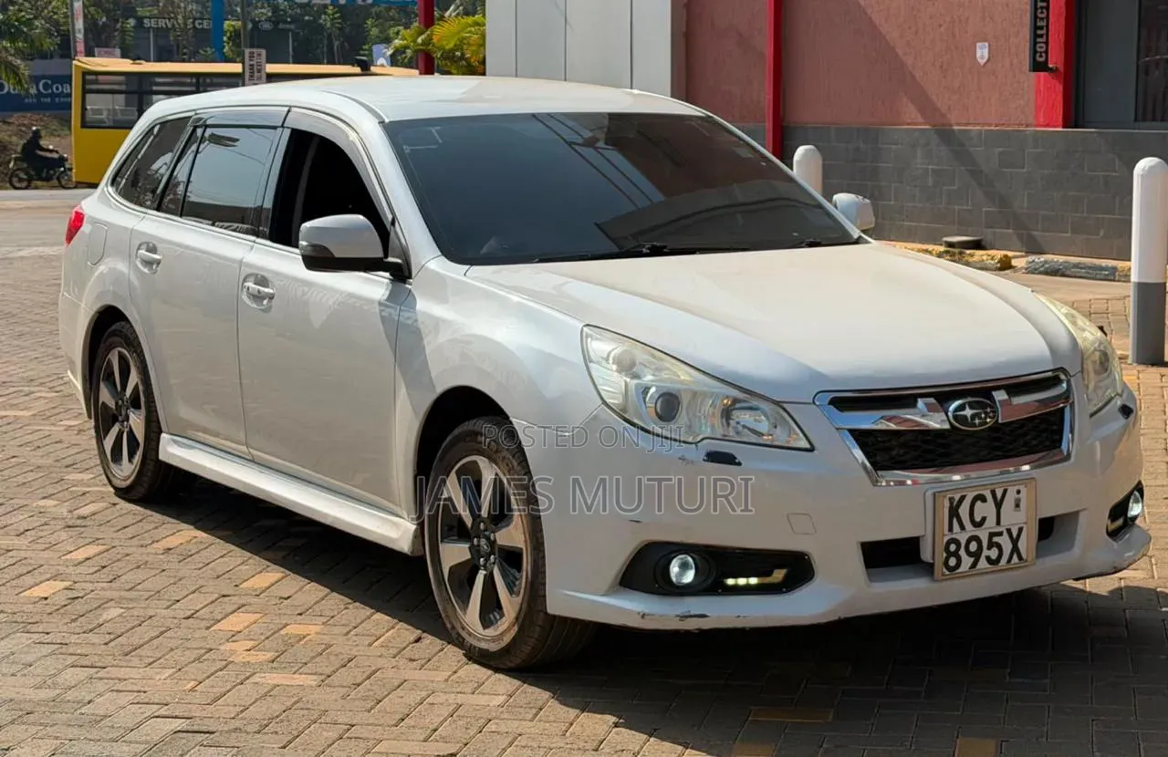 Subaru Legacy 2013 Pearl