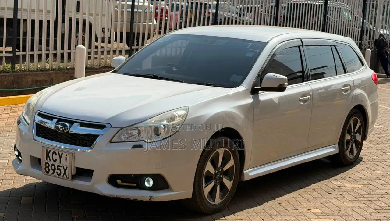 Subaru Legacy 2013 Pearl