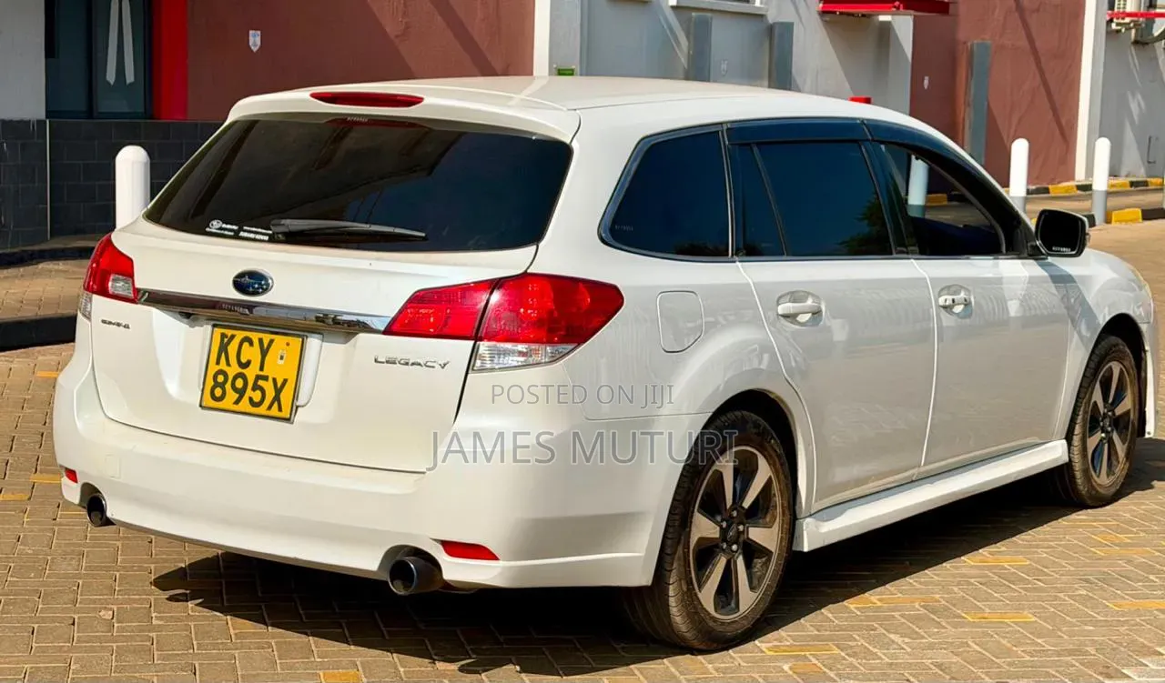Subaru Legacy 2013 Pearl