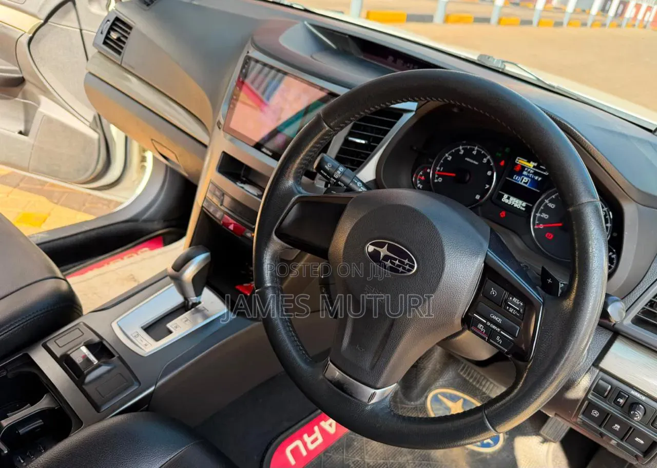 Subaru Legacy 2013 Pearl