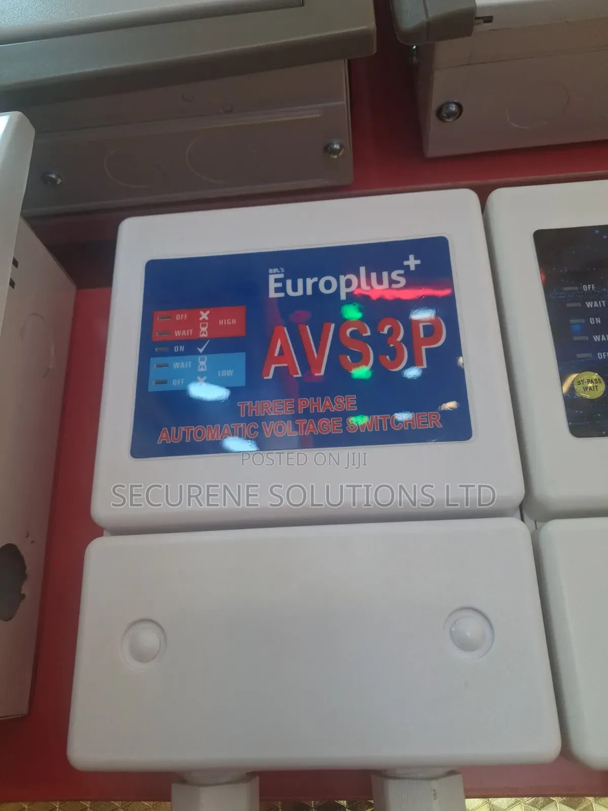 A Europlus+ AVS3P Three Phase Automatic Voltage Switcher