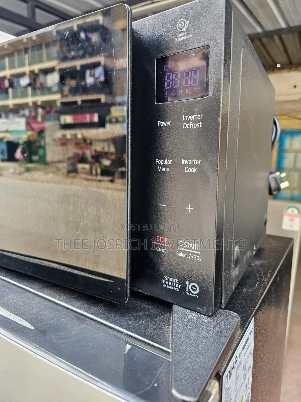 LG 30 Litres Microwave