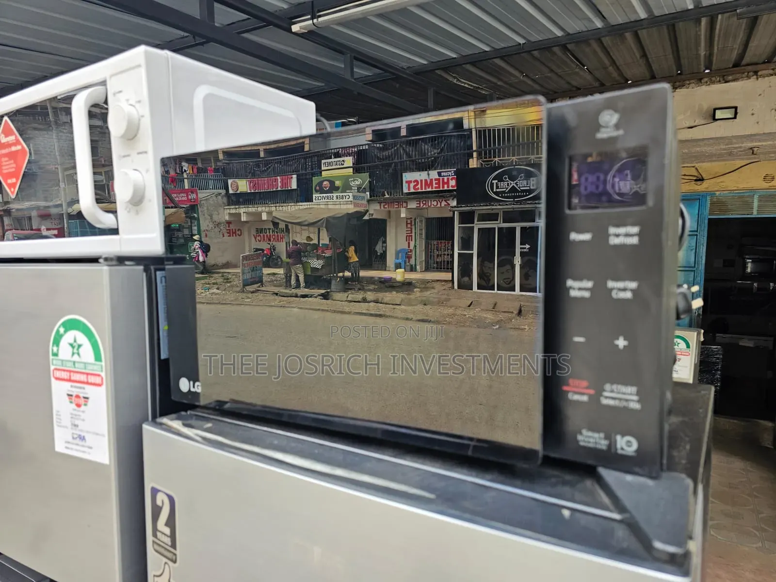 LG 30 Litres Microwave