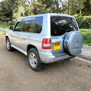 Mitsubishi Pajero IO 2006 Silver