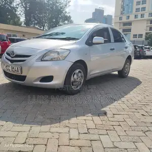 Toyota Belta 2007 Silver
